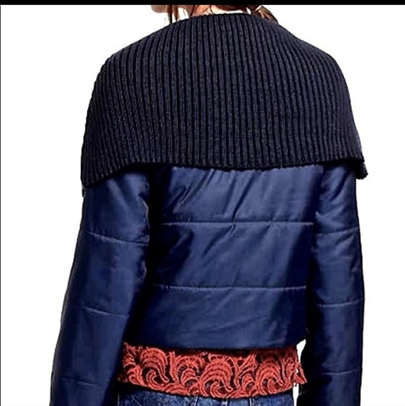 DAUGHTERS OF THE LIBERATION NAVY TOGGLE CAPE COLLAR PUFFER JACKET EUC SIZE SMALL - Picture 3 of 14